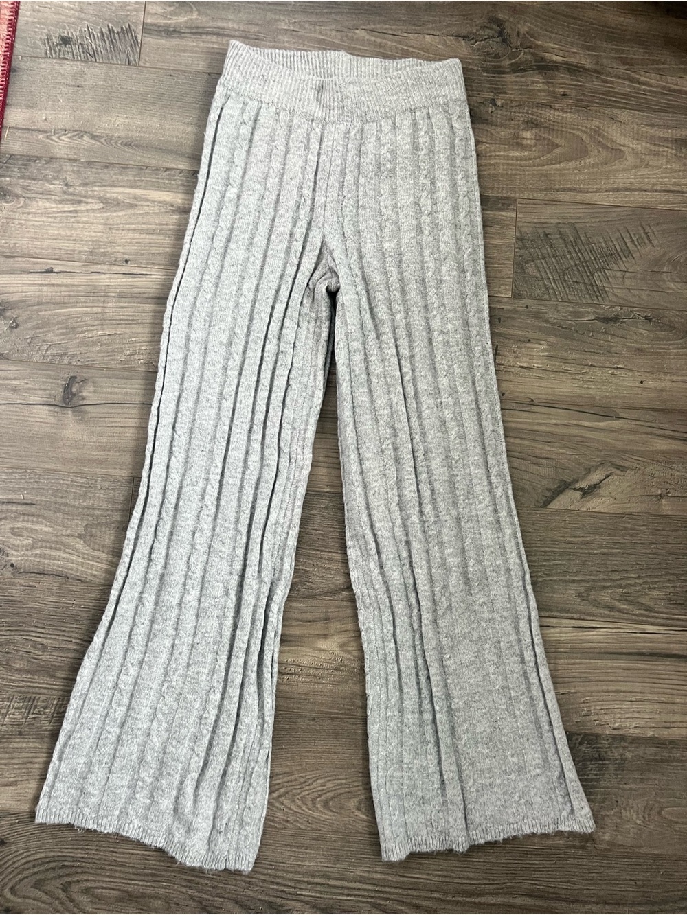 No Boundaries Ribbed Wide-Leg cable Knit Pants - Light Gray